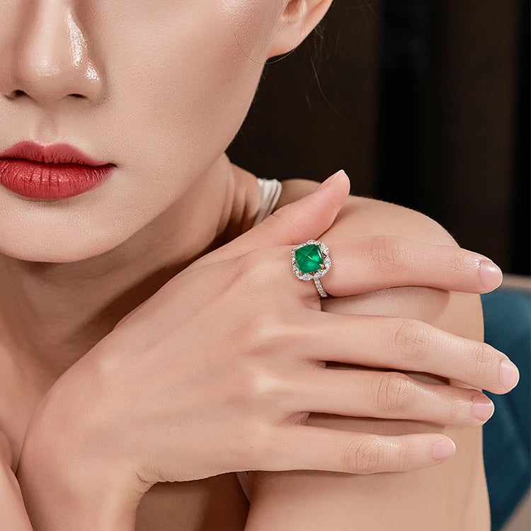 18k Gold Ring Classic Fashion Natural Emerald Diamond Gemstone Halo Wedding Engagement Ring for Women Fine Jewelry