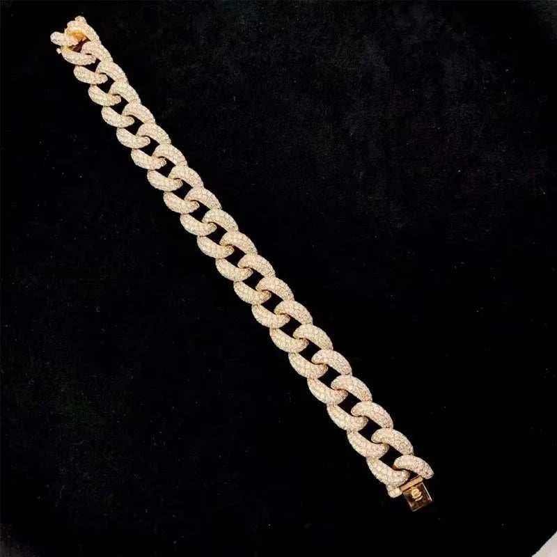 18K gold three-dimensional three-row diamond bracelet with real gold and diamonds on black background