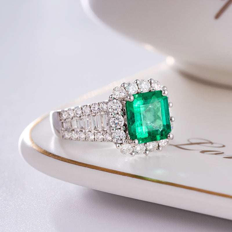 Vintage Fashion Natural Emerald Diamond Gemstone 18k Gold Jewelry Ring - The Sparkling Squirrels & Co.