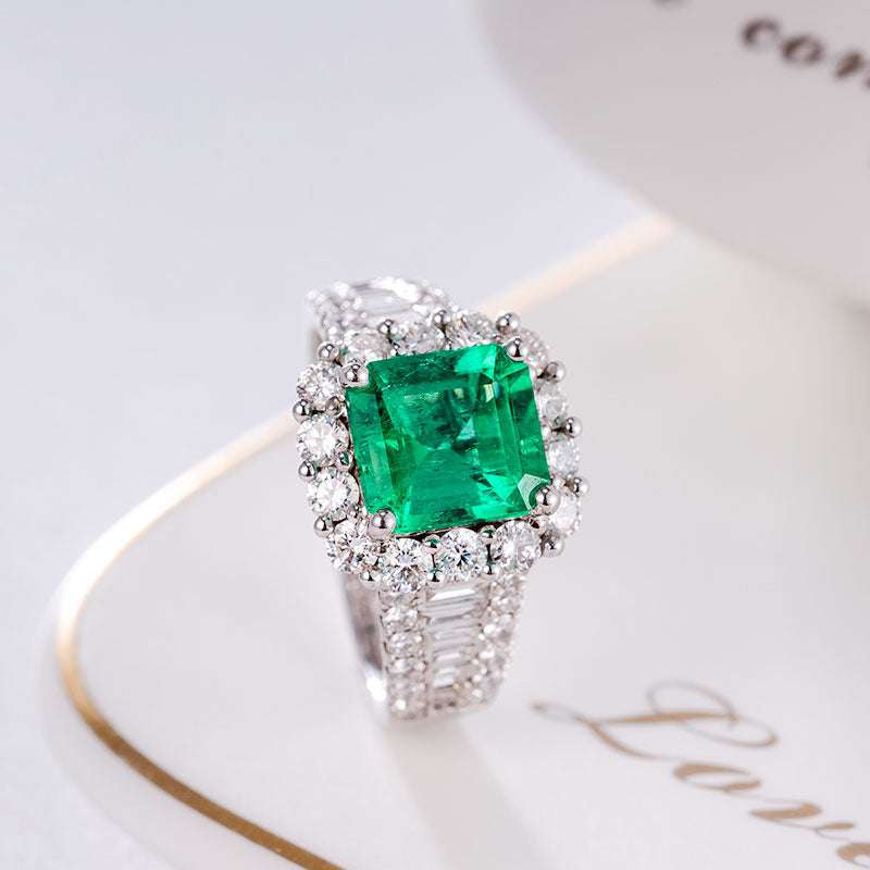 Vintage Fashion Natural Emerald Diamond Gemstone 18k Gold Jewelry Ring - The Sparkling Squirrels & Co.