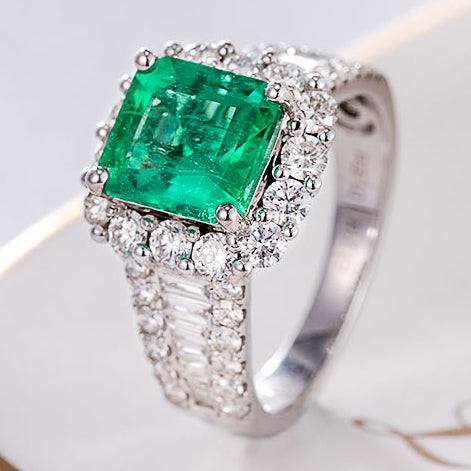 Vintage Fashion Natural Emerald Diamond Gemstone 18k Gold Jewelry Ring - The Sparkling Squirrels & Co.