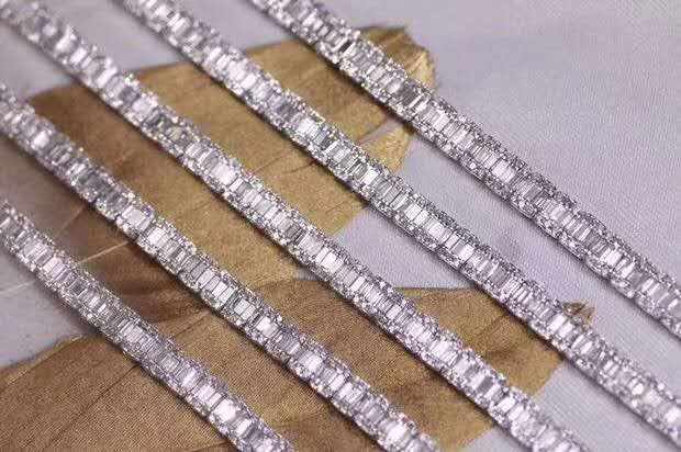 Natural diamond iced out tennis bracelet in 18K solid gold with sparkling diamonds