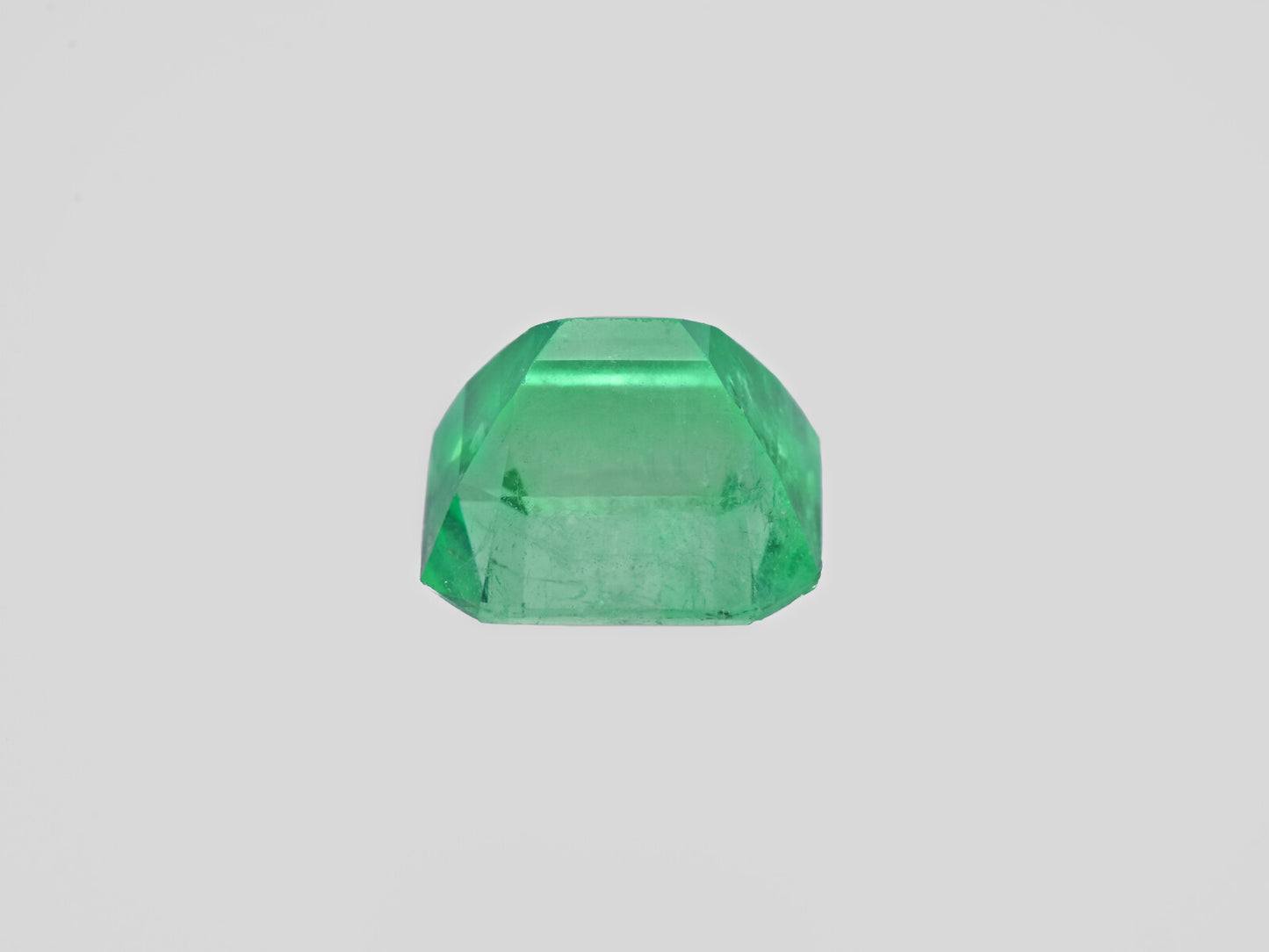 GRS Certified COLOMBIA Emerald 5.81 Cts Natural Lustrous Green Octagonal
