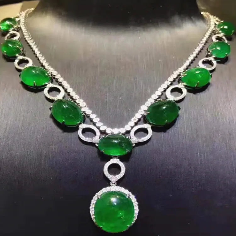 106.5 Vivid Green Natural Emerald Gem Stone Luxury Necklace Women - Image #1