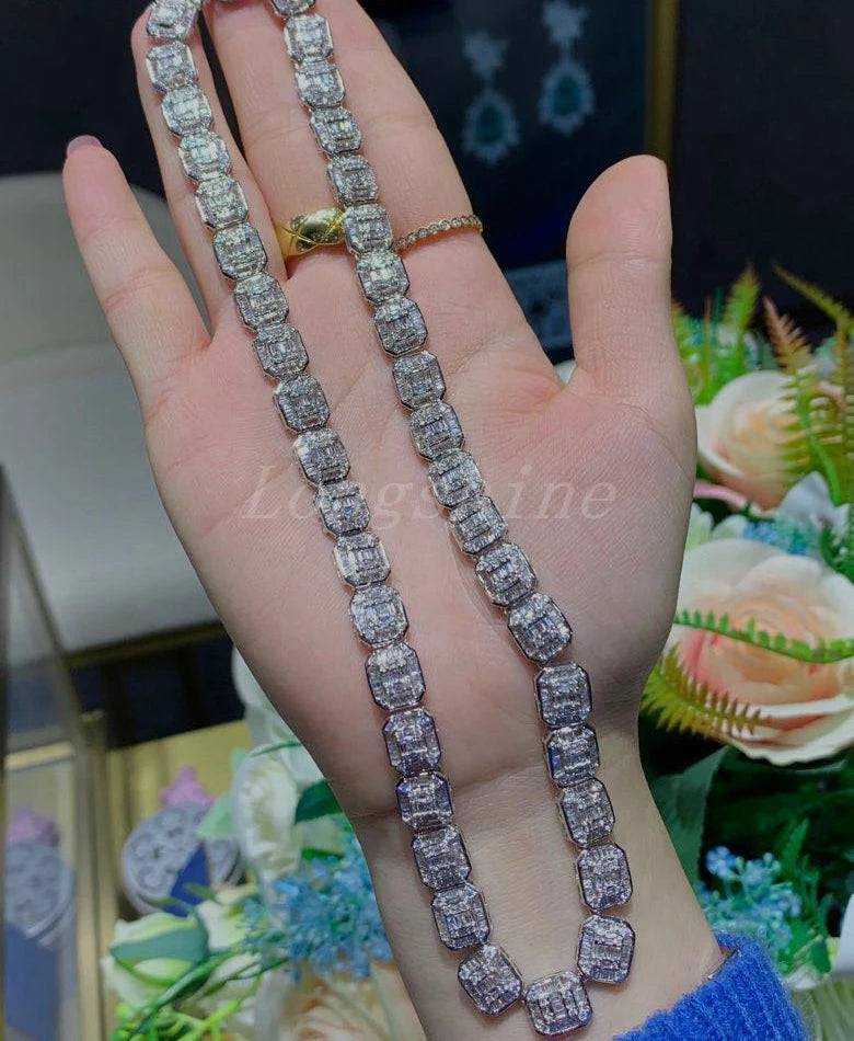 2022 Exquisite Square Shape Latest Luxury Design 18K Gold Big Diamond Round Necklace - The Sparkling Squirrels & Co. 