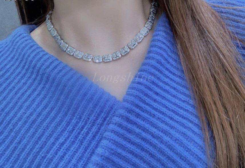 2022 Exquisite Square Shape Latest Luxury Design 18K Gold Big Diamond Round Necklace - The Sparkling Squirrels & Co. 