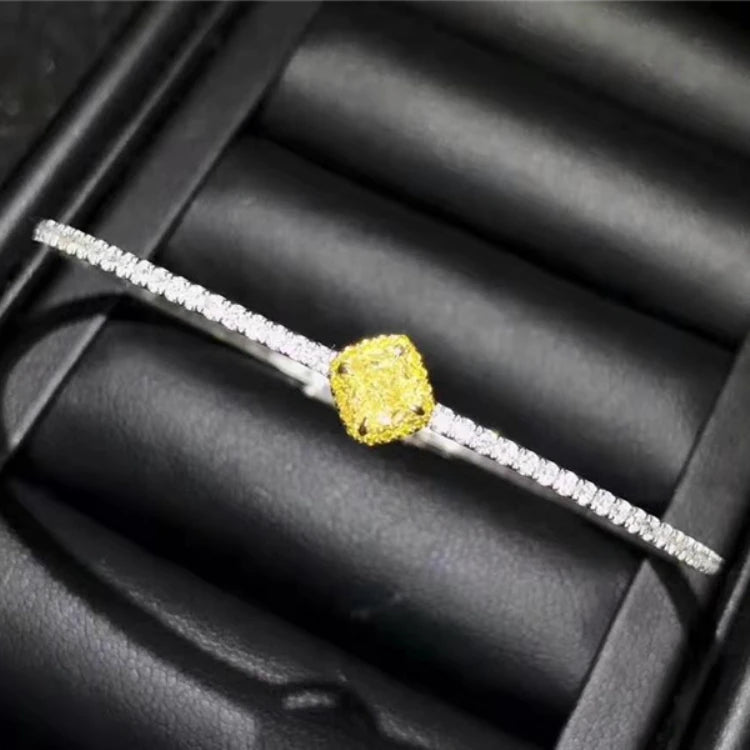 Bracelet de luxe en or 18 carats avec diamant jaune naturel de 0, 364 ct