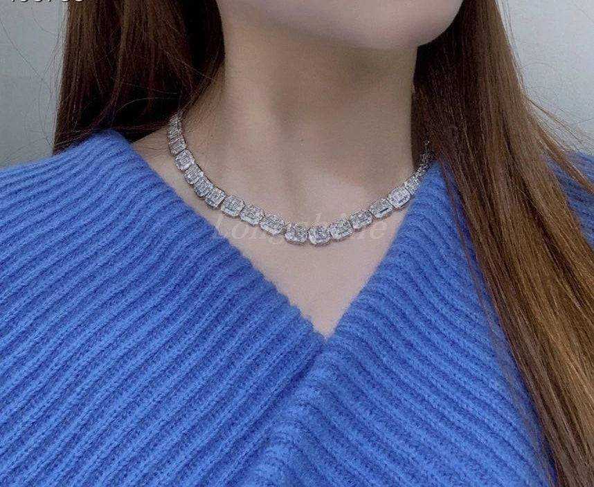 2022 Exquisite Square Shape Latest Luxury Design 18K Gold Big Diamond Round Necklace - The Sparkling Squirrels & Co. 