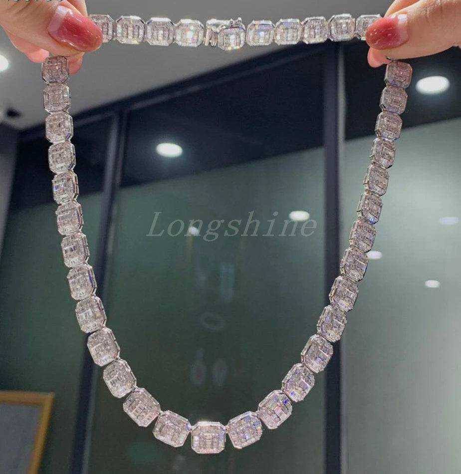 2022 Exquisite Square Shape Latest Luxury Design 18K Gold Big Diamond Round Necklace - The Sparkling Squirrels & Co. 