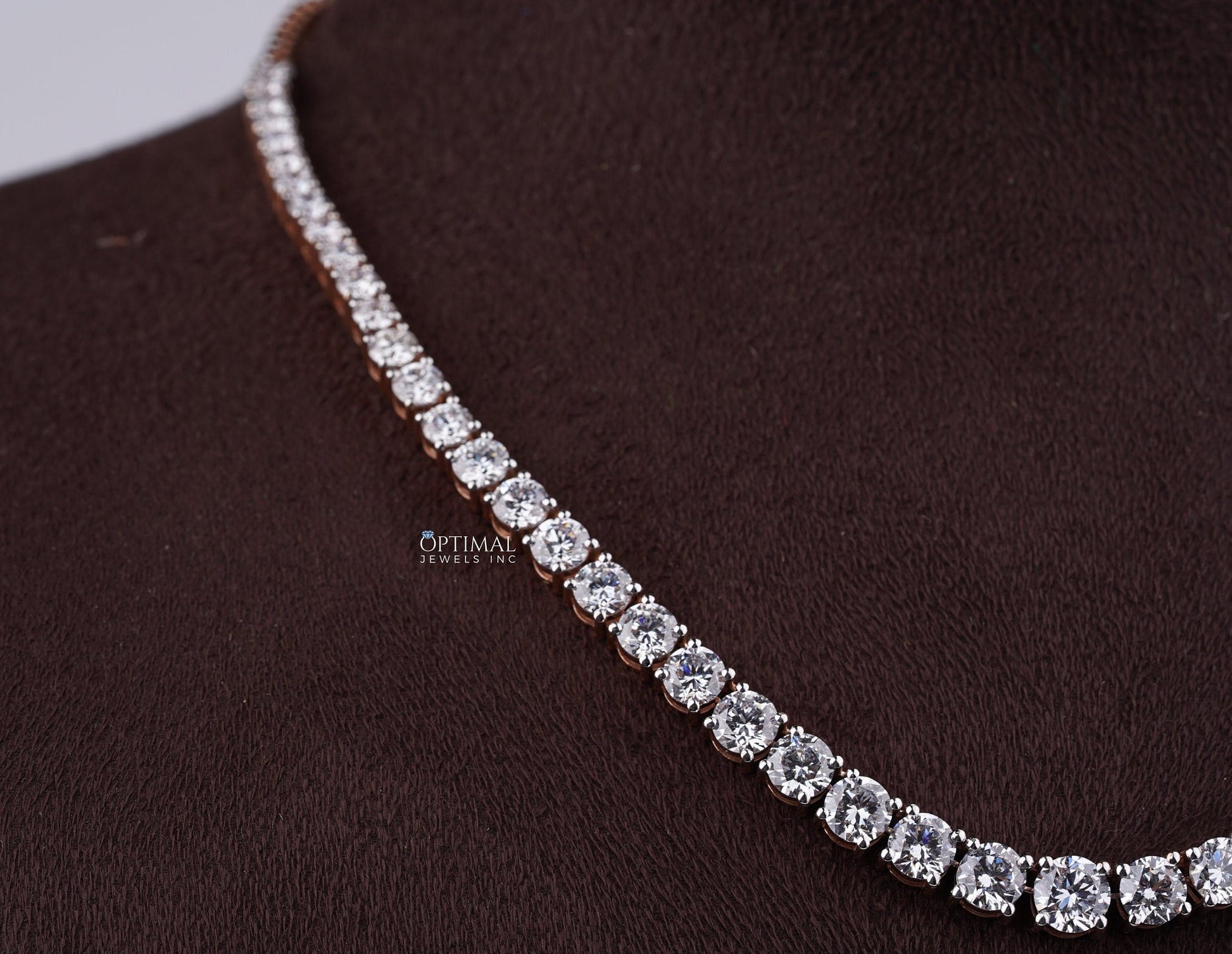 Elegant Gold Necklace Featuring Brilliant Round-Cut Diamond, 15.00 Ctw - The Sparkling Squirrels & Co. 