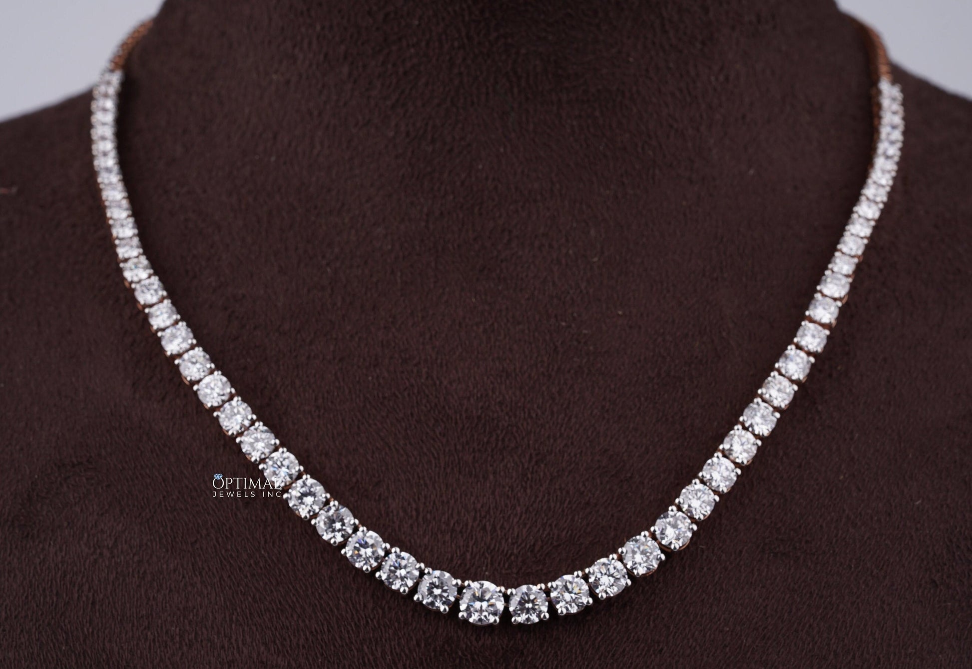 Elegant Gold Necklace Featuring Brilliant Round-Cut Diamond, 15.00 Ctw - The Sparkling Squirrels & Co. 