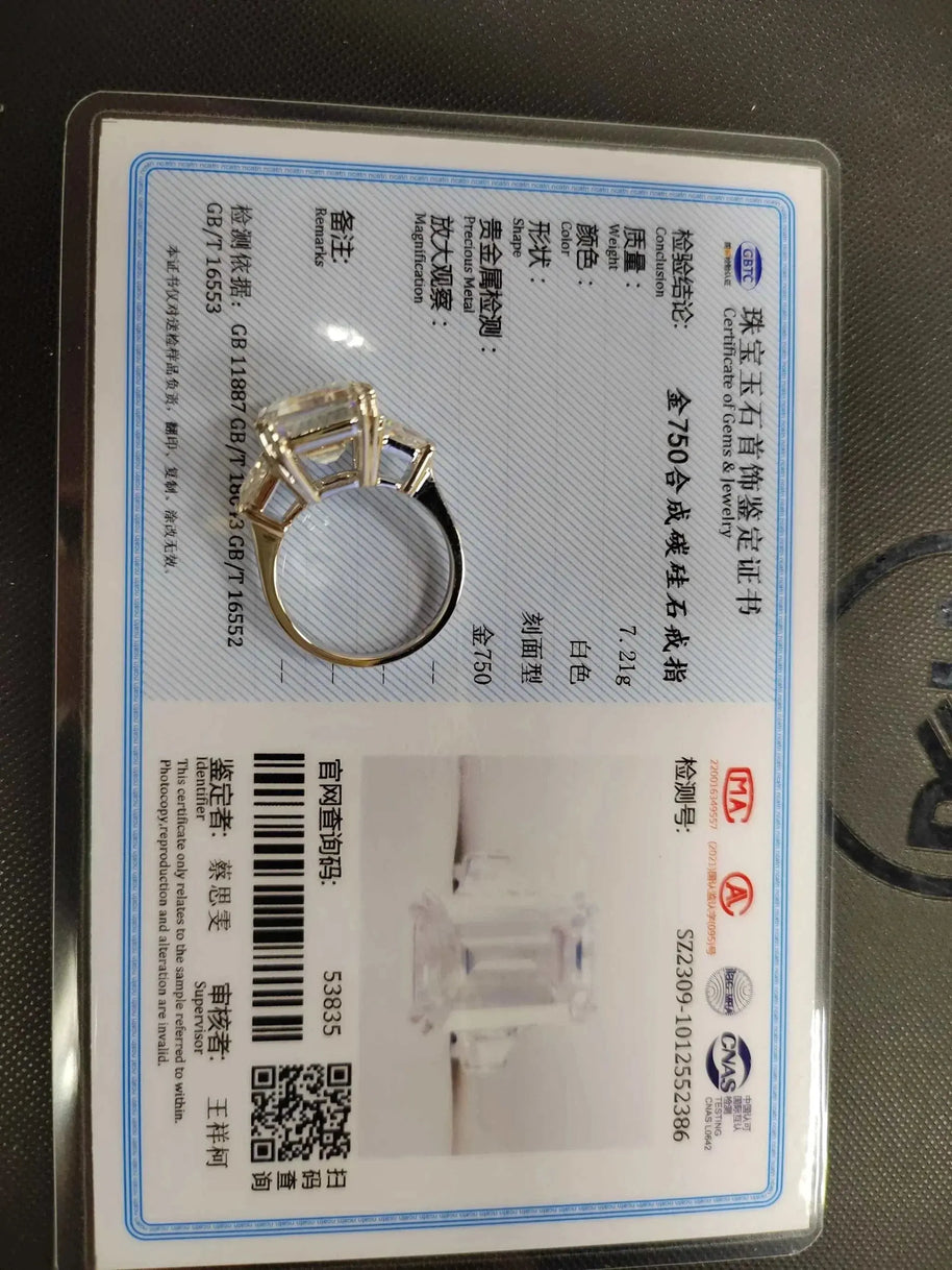 Celestial Flame of the Archmage ring with 10ct moissanite and 18K gold certification card
