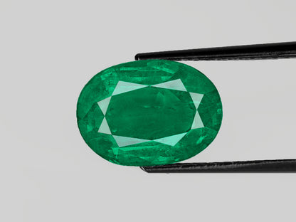 Stunning GII Certified 5.47 Cts Natural Zambian Emerald - Deep Green Oval Gemstone